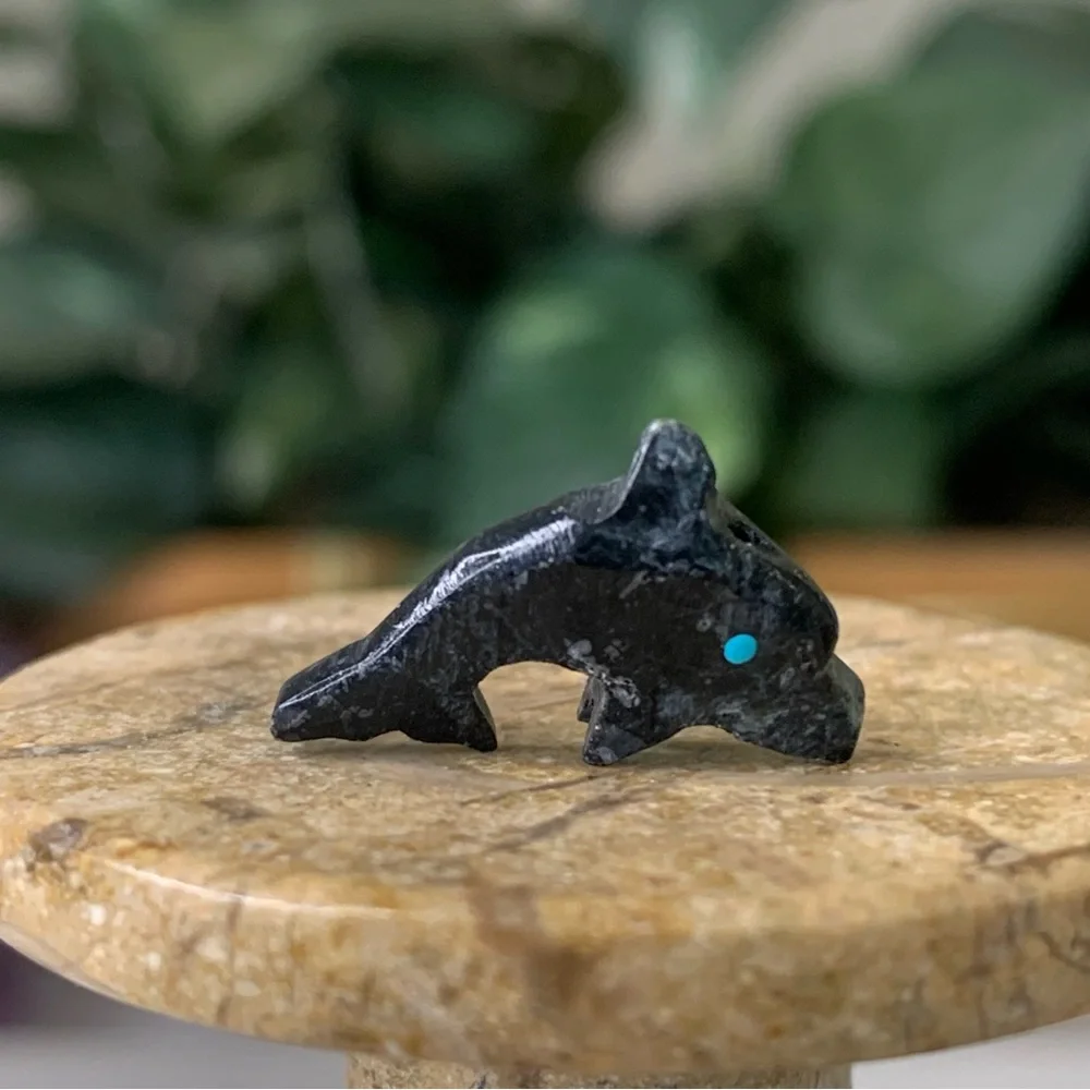 Native American Style Zuni Dolphin Fetish Bead Black Stone Animal Carving .8
